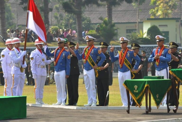 Read more about the article Prabowo dan KSAD Sambangi Akmil